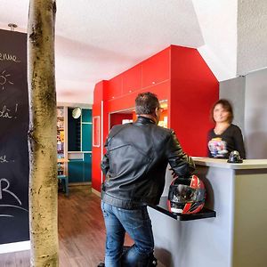 hotelF1 Amiens Est 12 rue des indes n0ires 80440 glisy